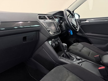 Used Volkswagen Tiguan 2017 for sale - 79497315: Photo