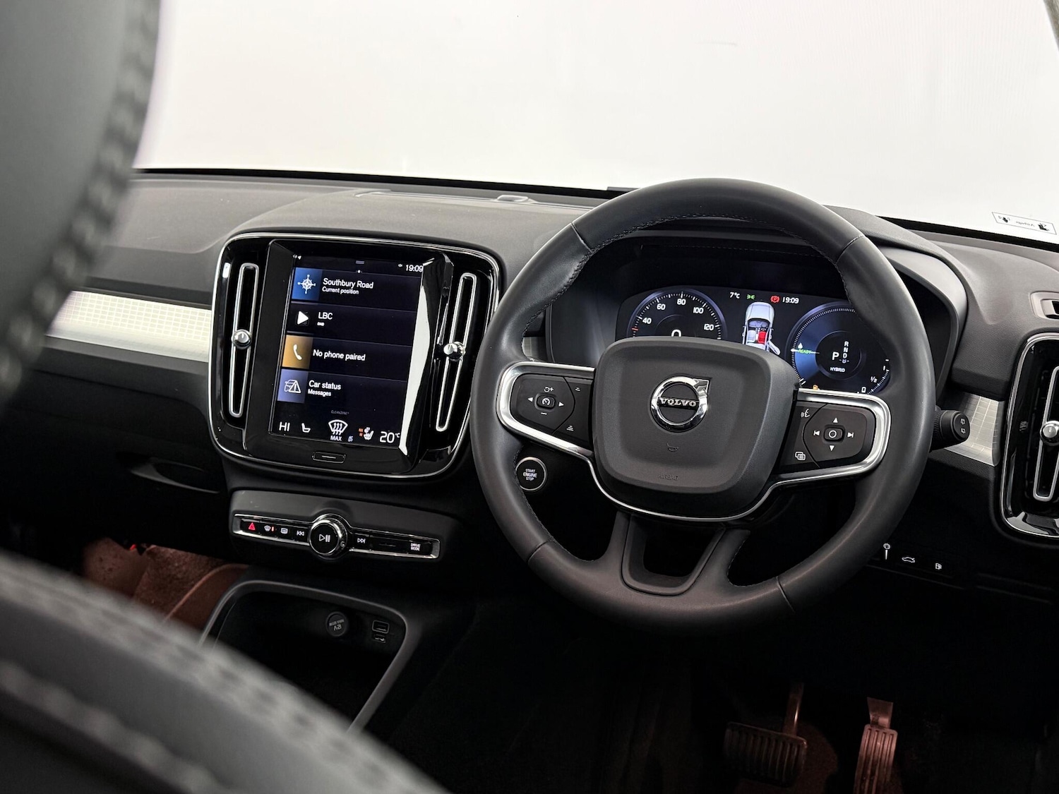 Used Volvo XC40 2021 for sale - 76607201: Photo 23