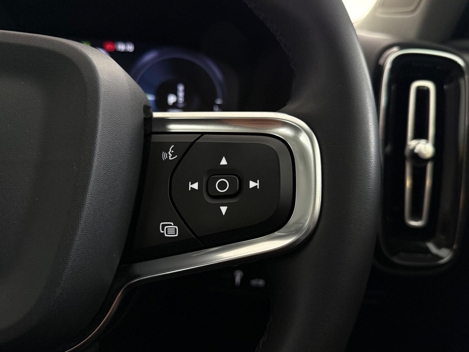 Used Volvo XC40 2021 for sale - 76607201: Photo 26