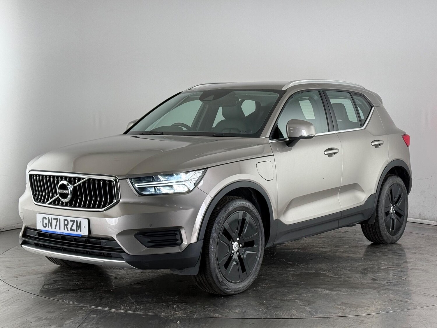 Used Volvo XC40 2021 for sale - 76607201: Photo 3