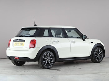 Used MINI Hatch 2018 for sale - 78302060: Photo