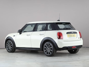 Used MINI Hatch 2018 for sale - 78302060: Photo