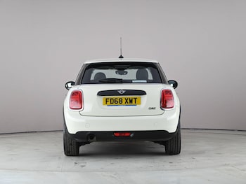Used MINI Hatch 2018 for sale - 78302060: Photo