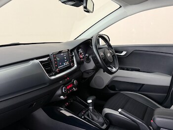 Used Kia Stonic 2020 for sale - 78867109: Photo