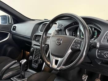Used Volvo V40 2017 for sale - 79781111: Photo