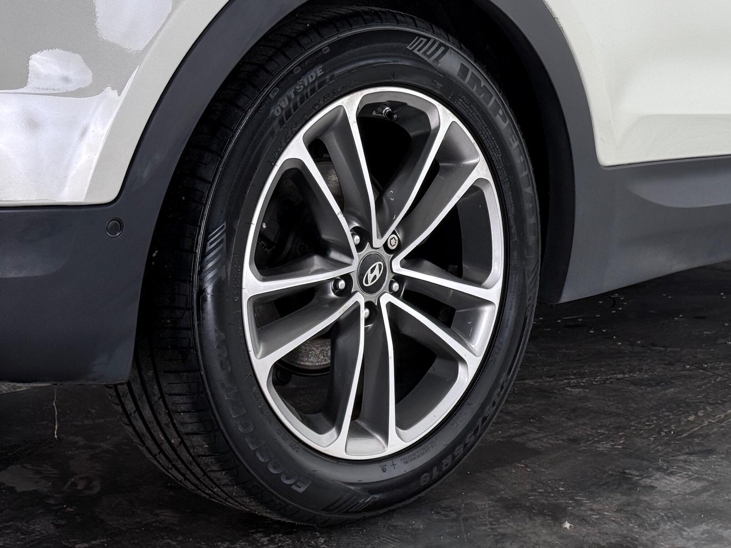 Used Hyundai Santa Fe 2015 for sale - 77259936: Photo 7