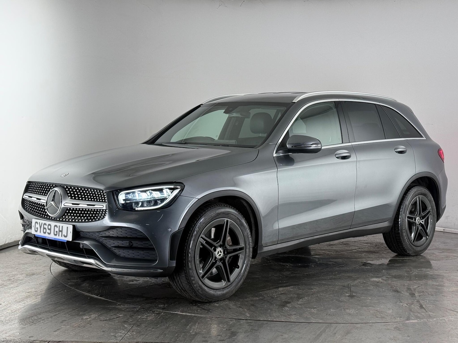 Used Mercedes-Benz GLC 2019 for sale - 77221933: Photo 2