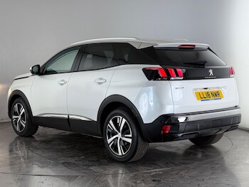 Used Peugeot 3008 2018 for sale - 76936553: Photo