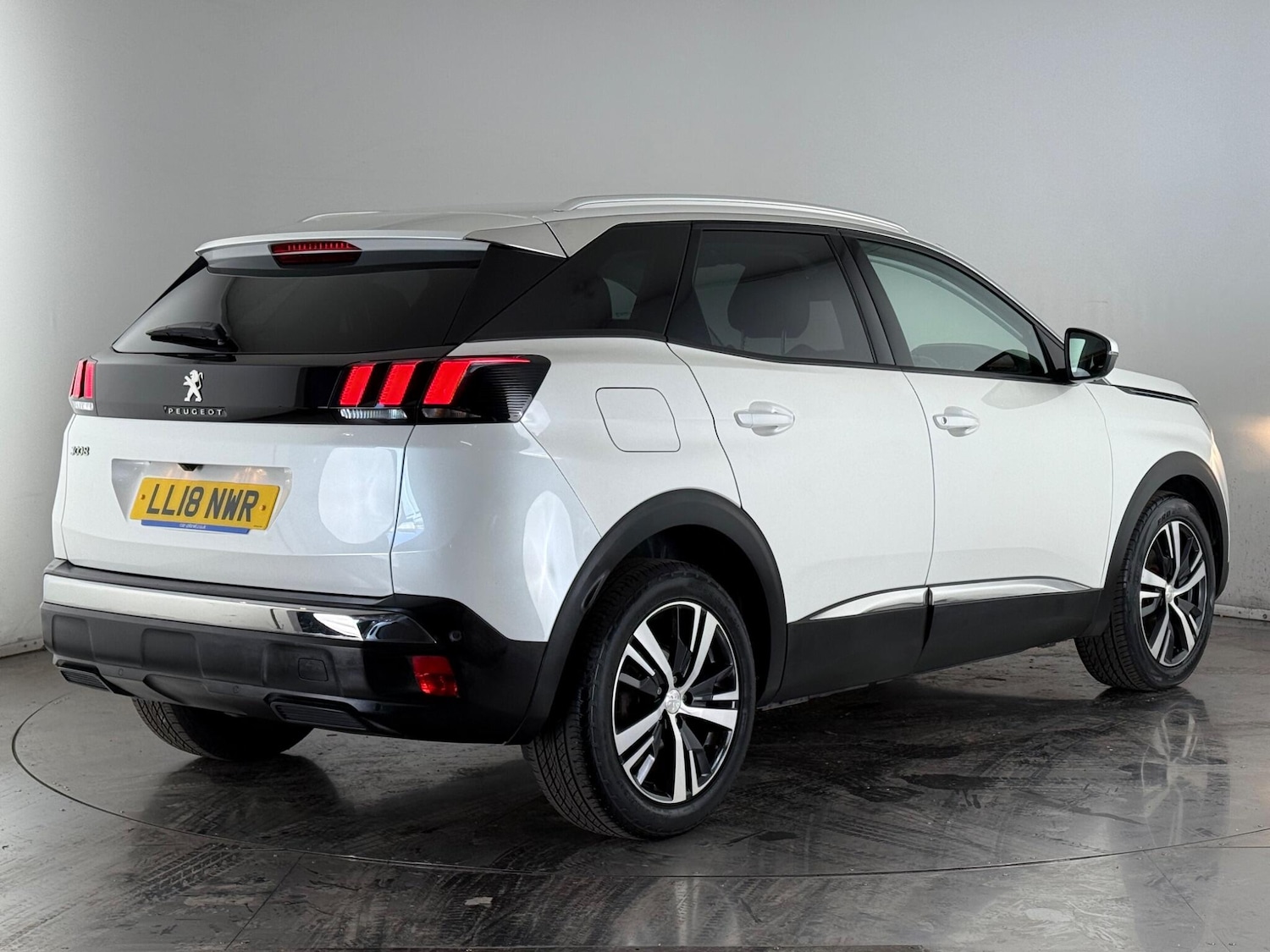 Used Peugeot 3008 2018 for sale - 76936553: Photo 5