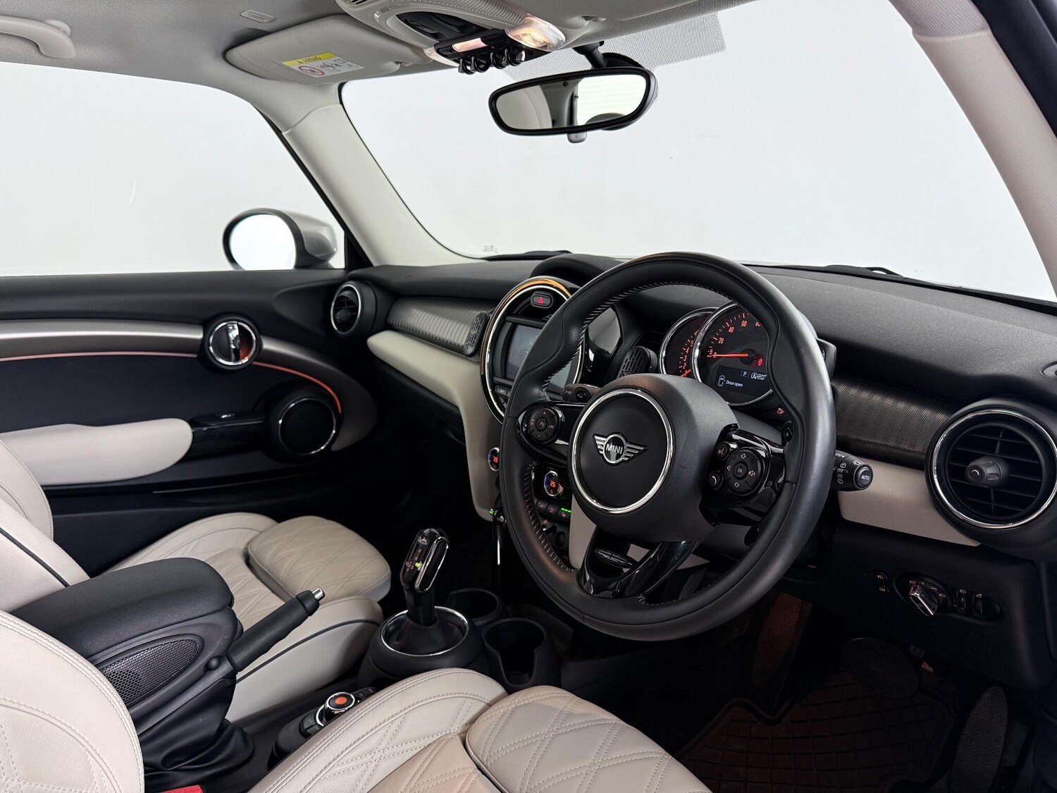 Used MINI Hatch 2019 for sale - 76714864: Photo 15