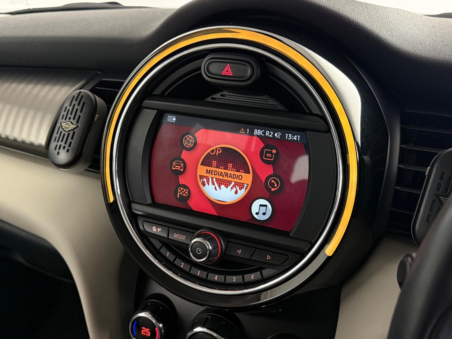 Used MINI Hatch 2019 for sale - 76714864: Photo 30