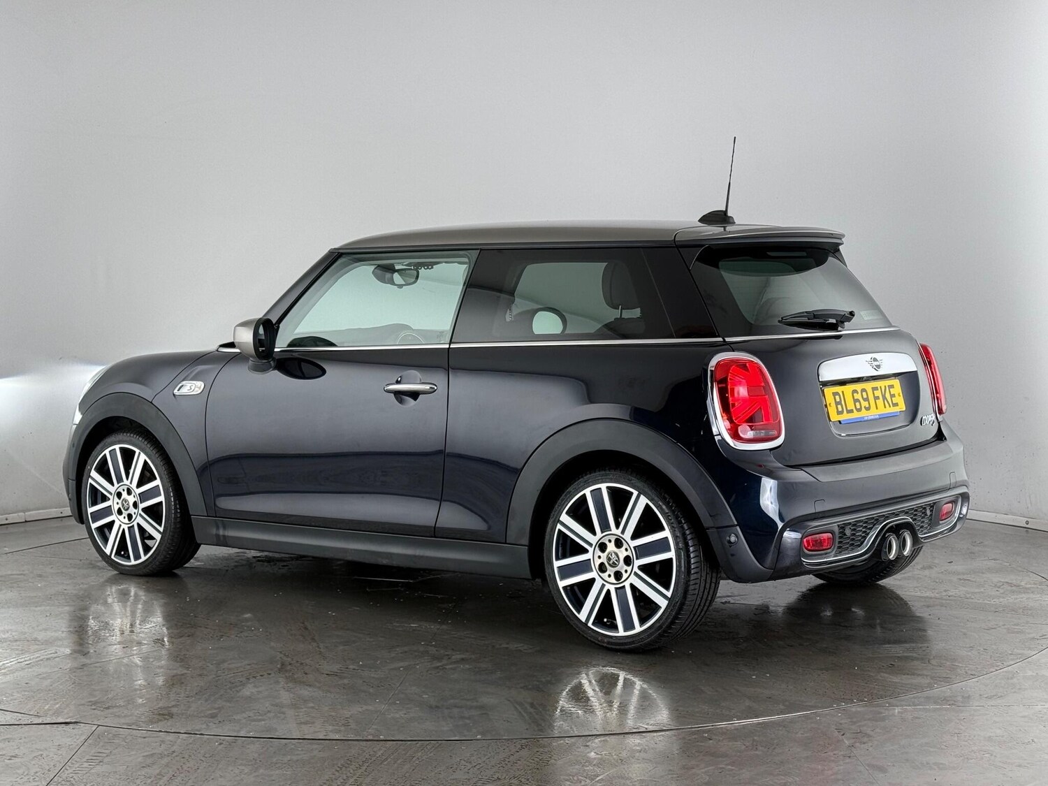Used MINI Hatch 2019 for sale - 76714864: Photo 4