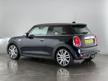 Used MINI Hatch 2019 for sale - 76714864: Photo