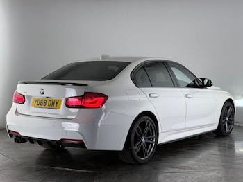 Used BMW 3 Series 2018 for sale - 77049910: Photo