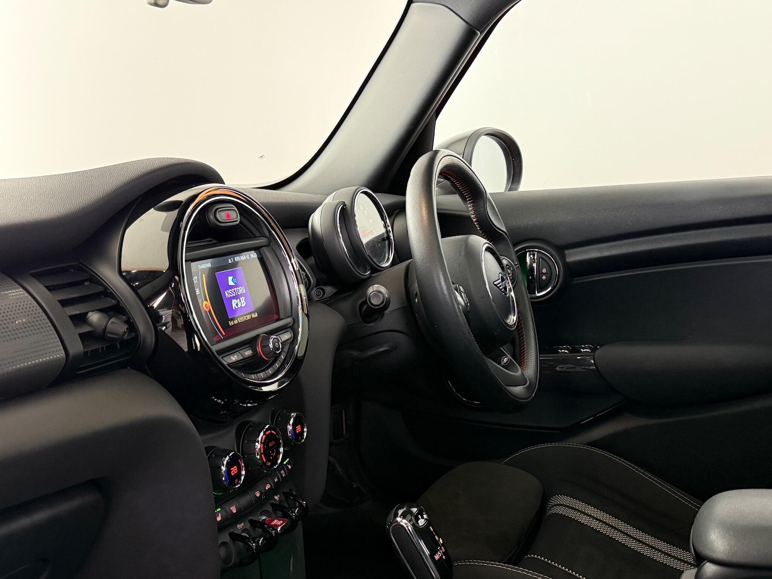 Used MINI Hatch 2019 for sale - 77259669: Photo 12