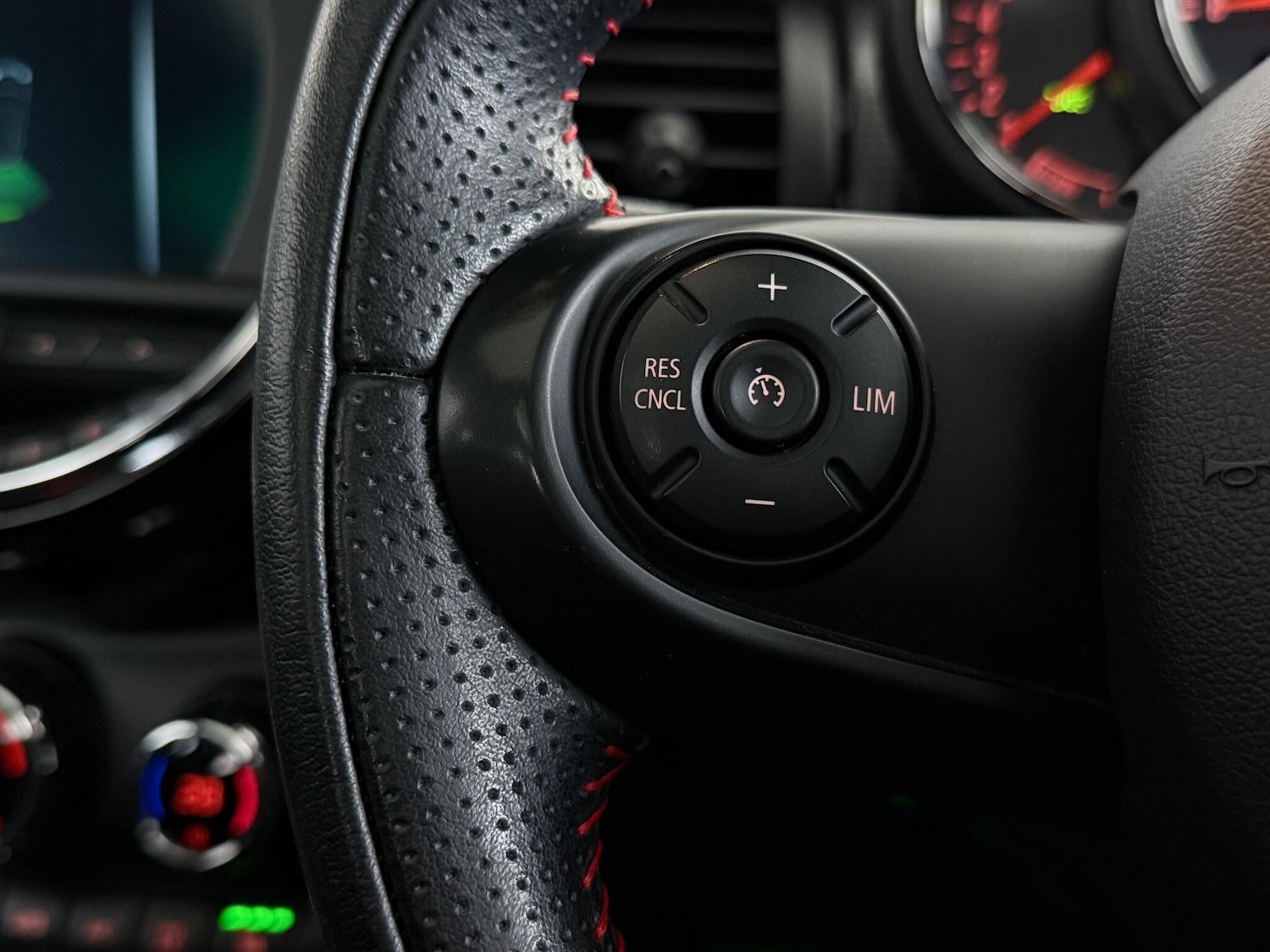 Used MINI Hatch 2019 for sale - 77259669: Photo 16