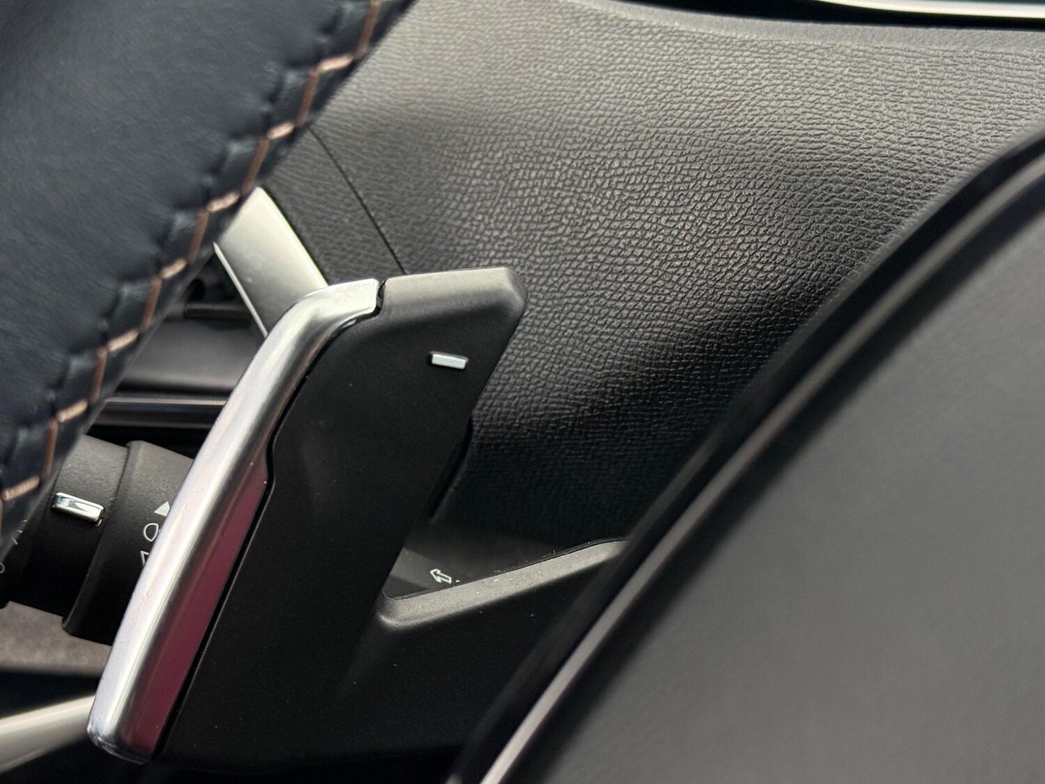 Used Peugeot 3008 2023 for sale - 76467212: Photo 24