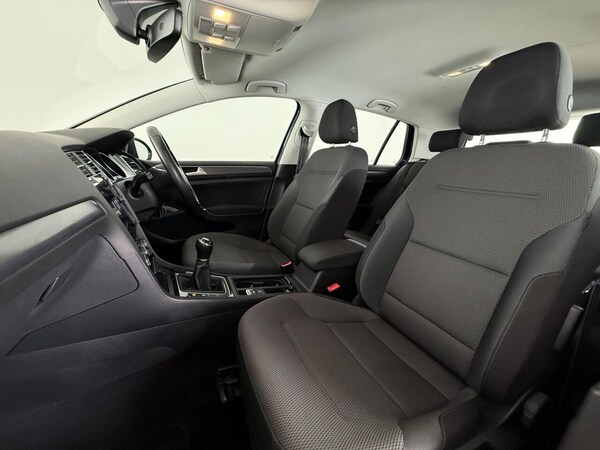 Used Volkswagen Golf 2017 for sale - 76274011: Photo 17