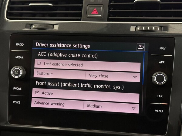 Used Volkswagen Golf 2017 for sale - 76274011: Photo 33