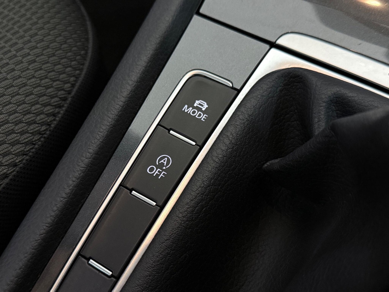 Used Volkswagen Golf 2018 for sale - 76645902: Photo 44