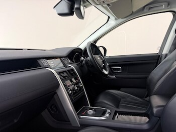 Used Land Rover Discovery Sport 2016 for sale - 78609608: Photo