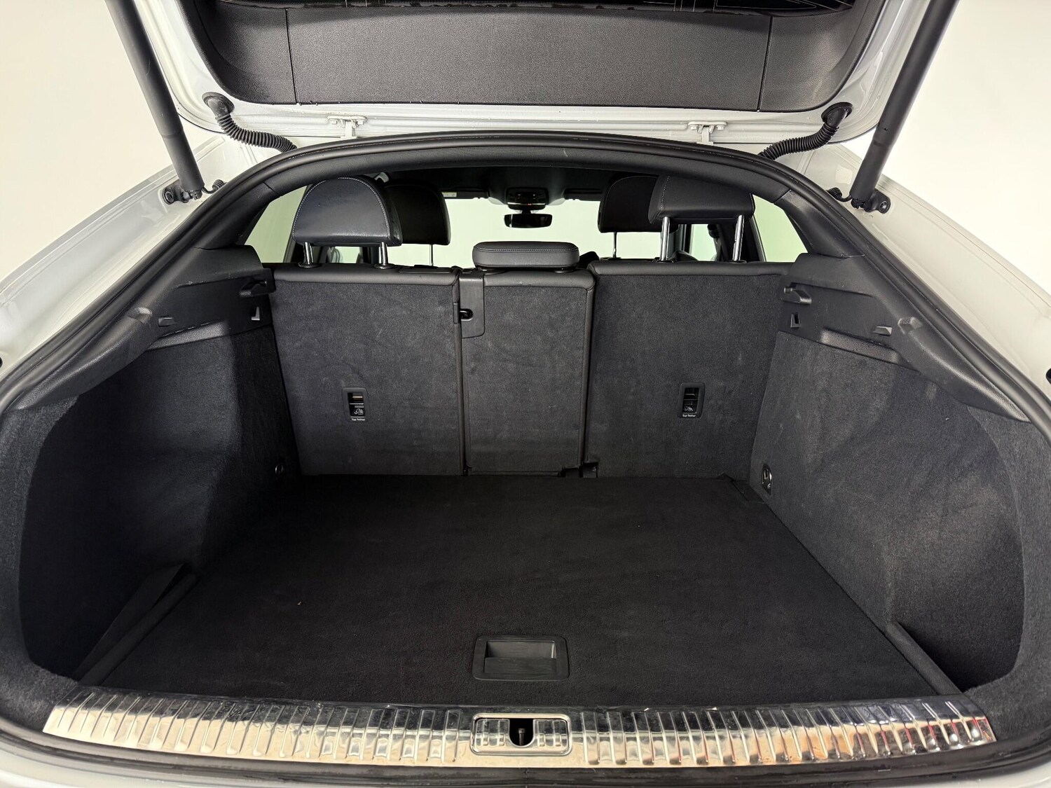 Used Audi Q3 2020 for sale - 77490549: Photo 10