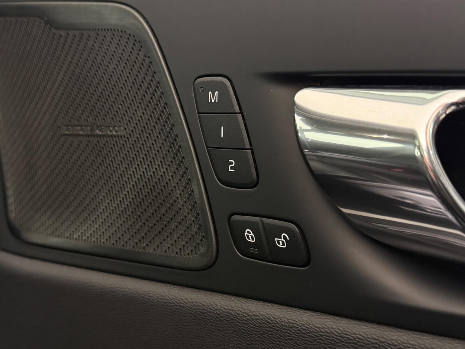 Used Volvo XC60 2019 for sale - 77268245: Photo 22