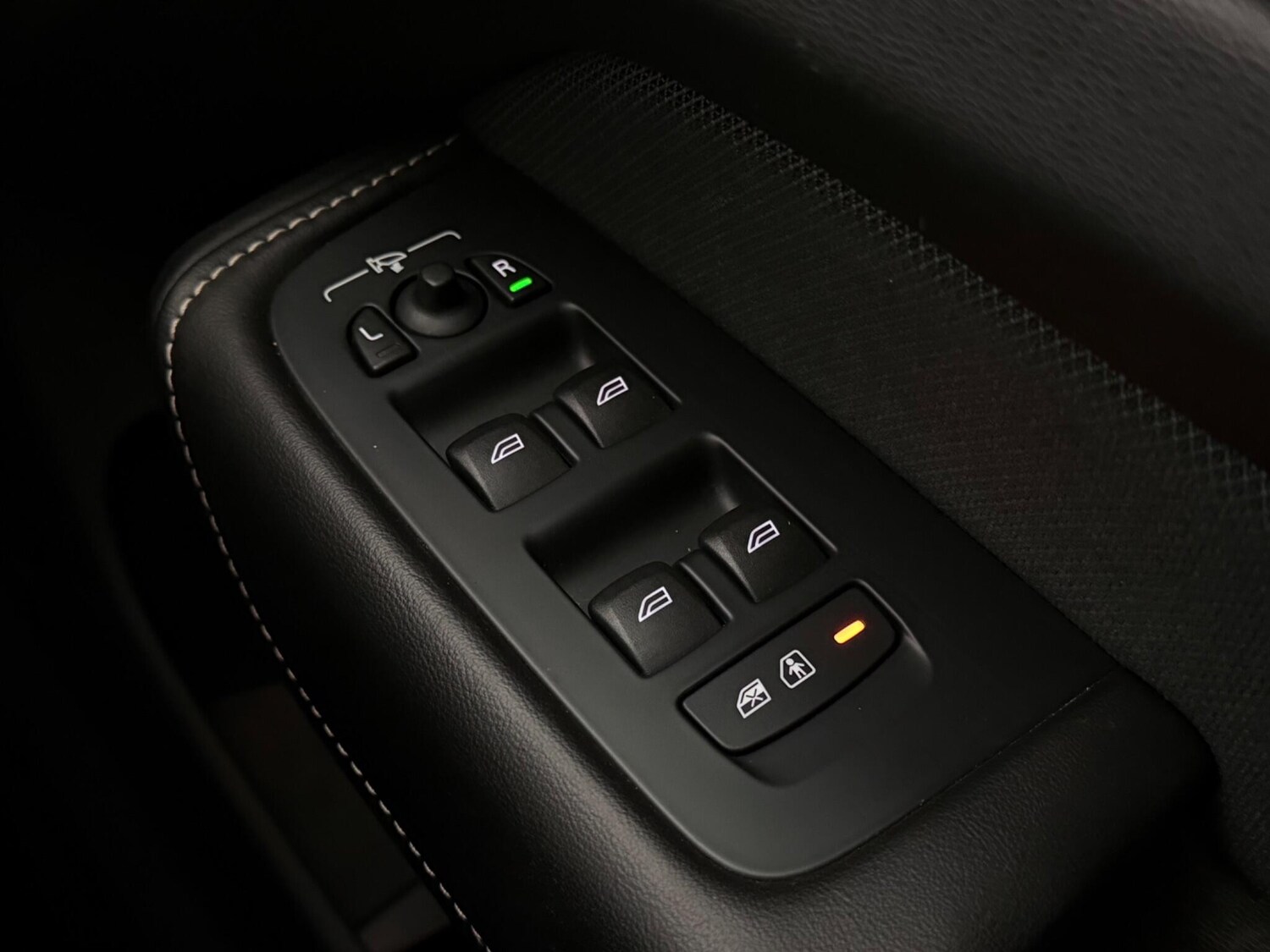 Used Volvo XC60 2019 for sale - 77268245: Photo 24