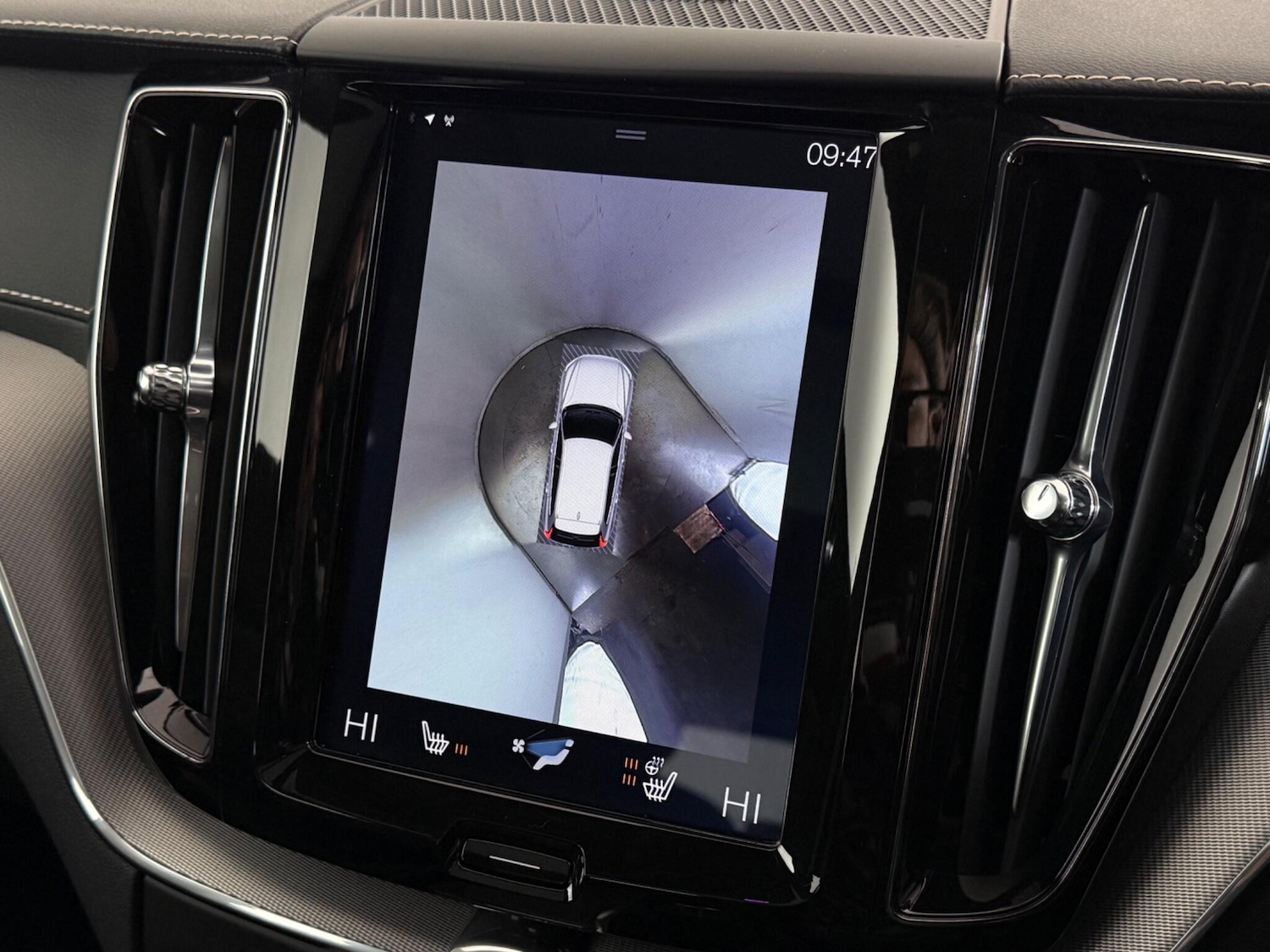 Used Volvo XC60 2019 for sale - 77268245: Photo 32