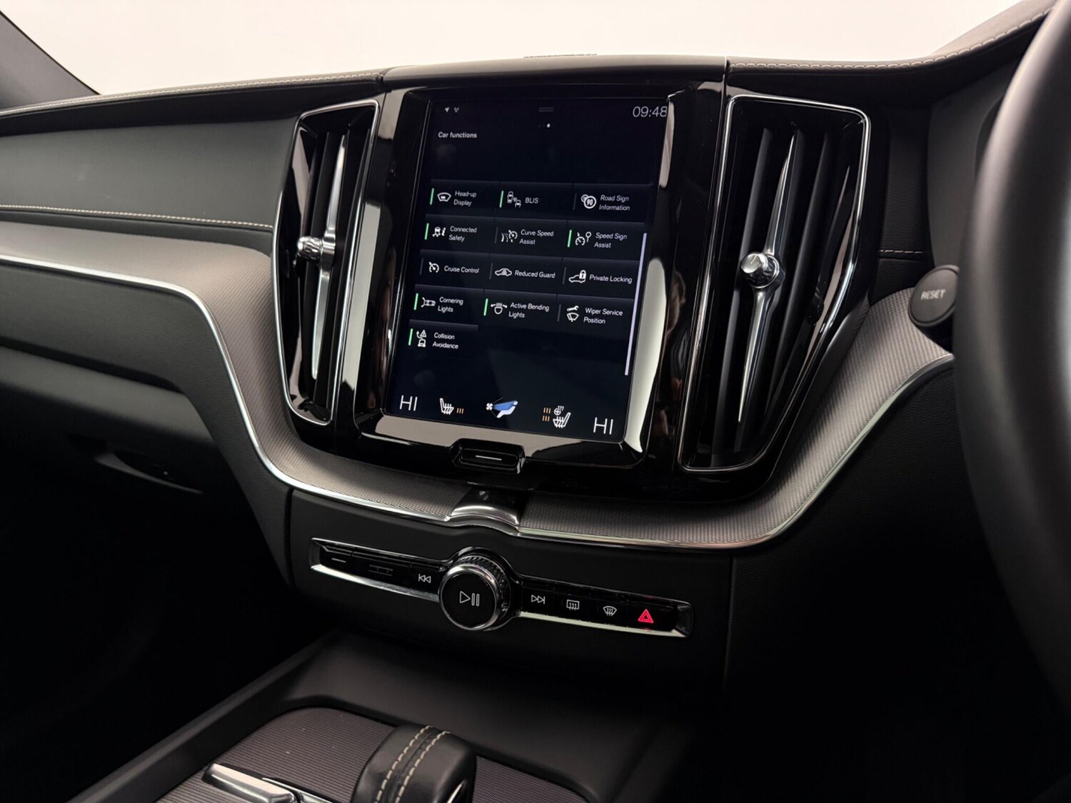 Used Volvo XC60 2019 for sale - 77268245: Photo 39