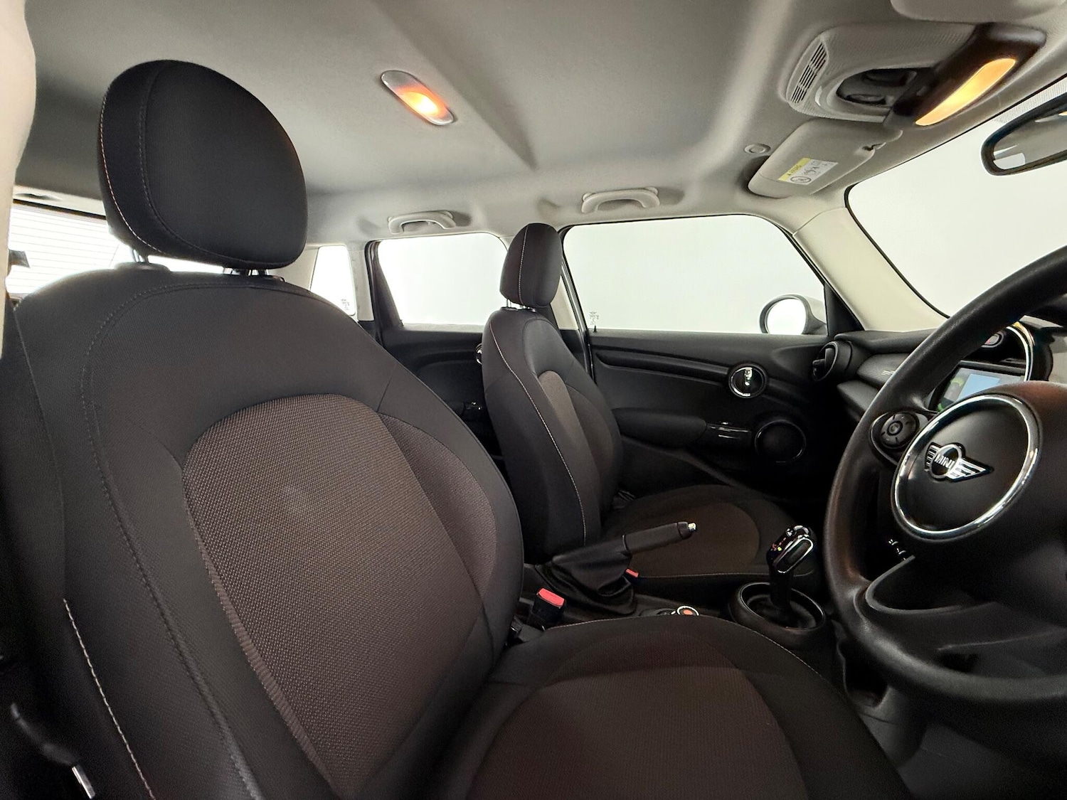 Used MINI Hatch 2018 for sale - 77259948: Photo 12