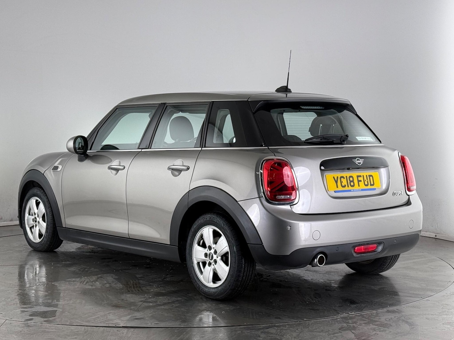 Used MINI Hatch 2018 for sale - 77259948: Photo 4