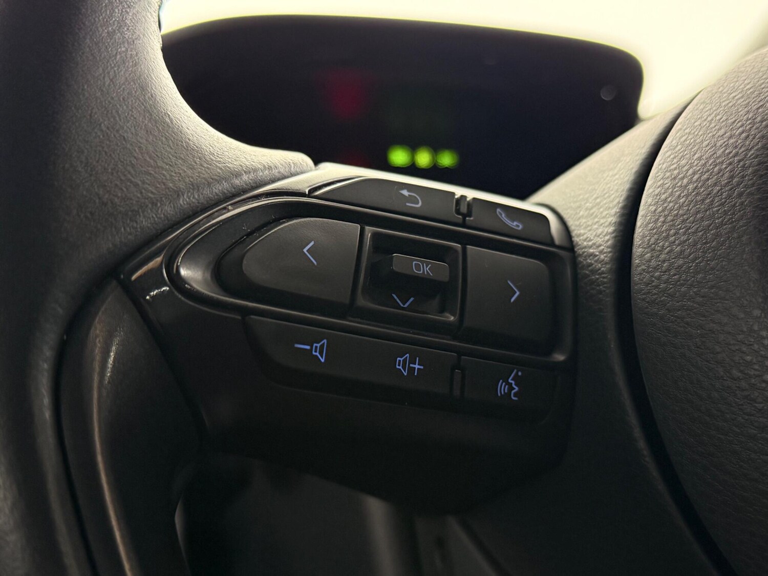 Used Toyota Yaris 2022 for sale - 77684493: Photo 19