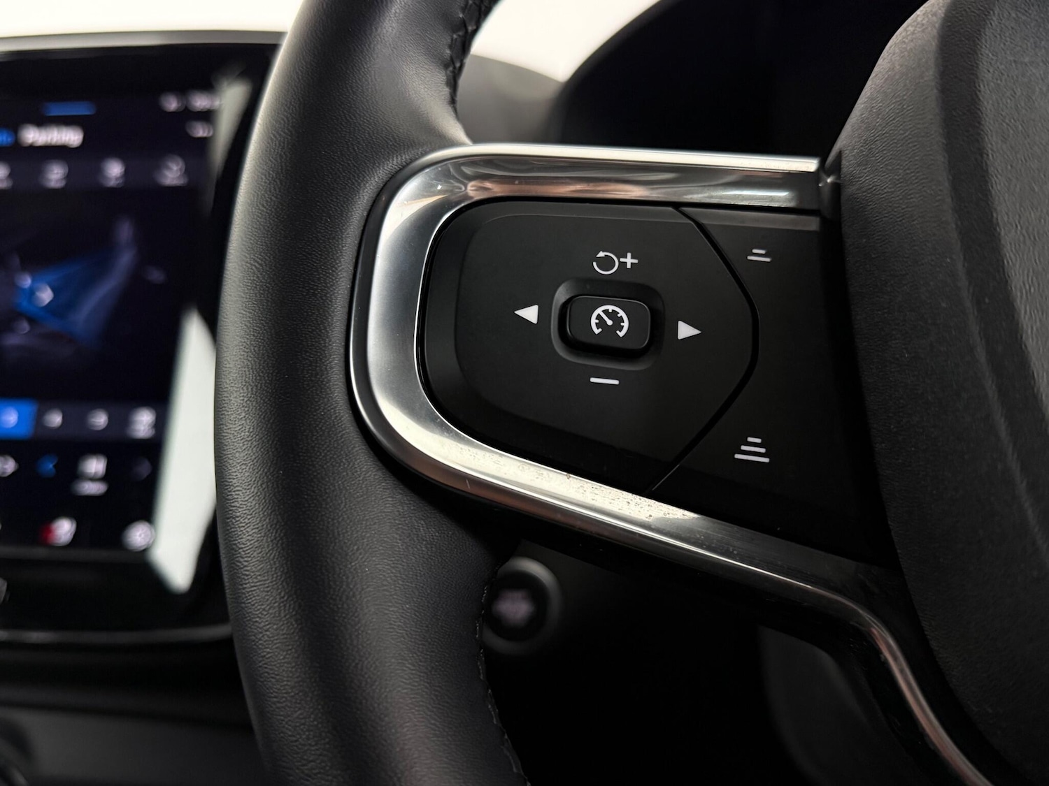 Used Volvo XC40 2024 for sale - 77259579: Photo 18