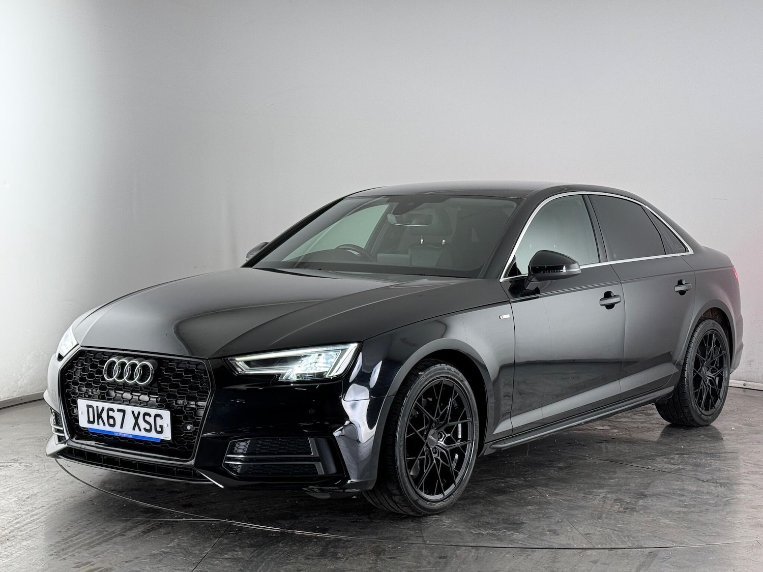 Used Audi A4 2017 for sale - 77222289: Photo 3