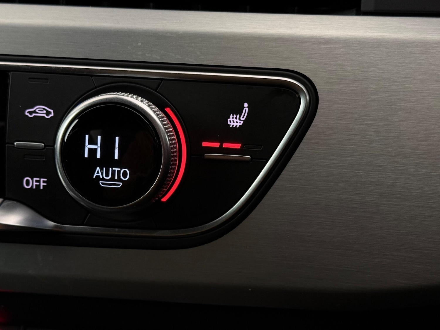 Used Audi A4 2017 for sale - 77222289: Photo 32