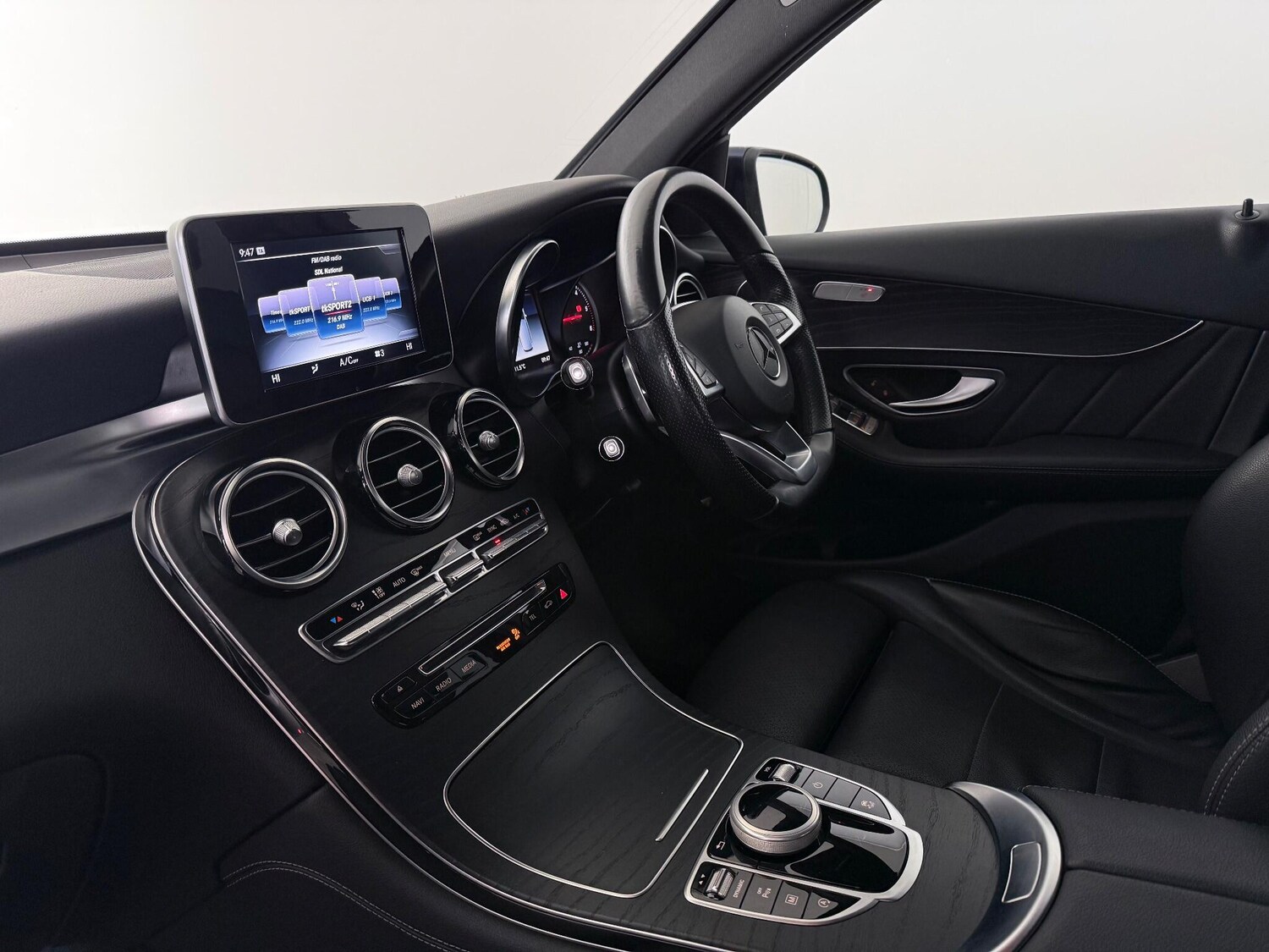 Used Mercedes-Benz GLC 2017 for sale - 77246356: Photo 13