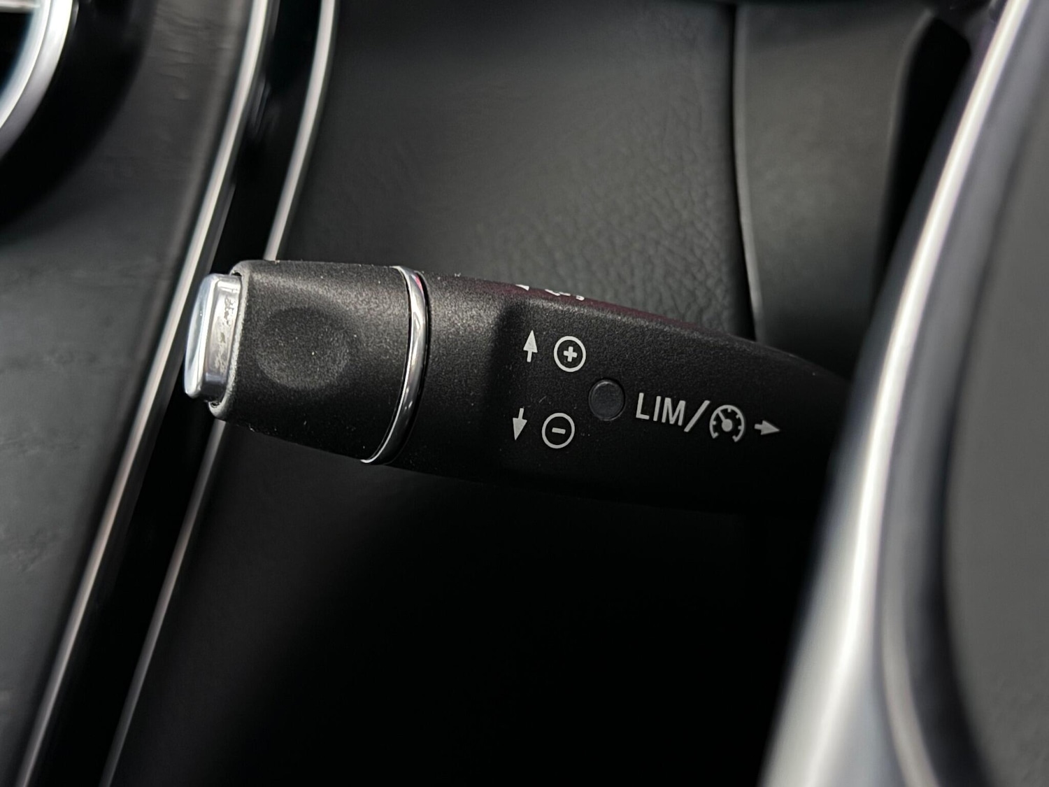 Used Mercedes-Benz GLC 2017 for sale - 77246356: Photo 27