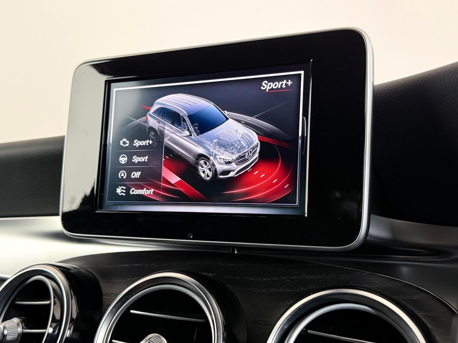 Used Mercedes-Benz GLC 2017 for sale - 77246356: Photo 30