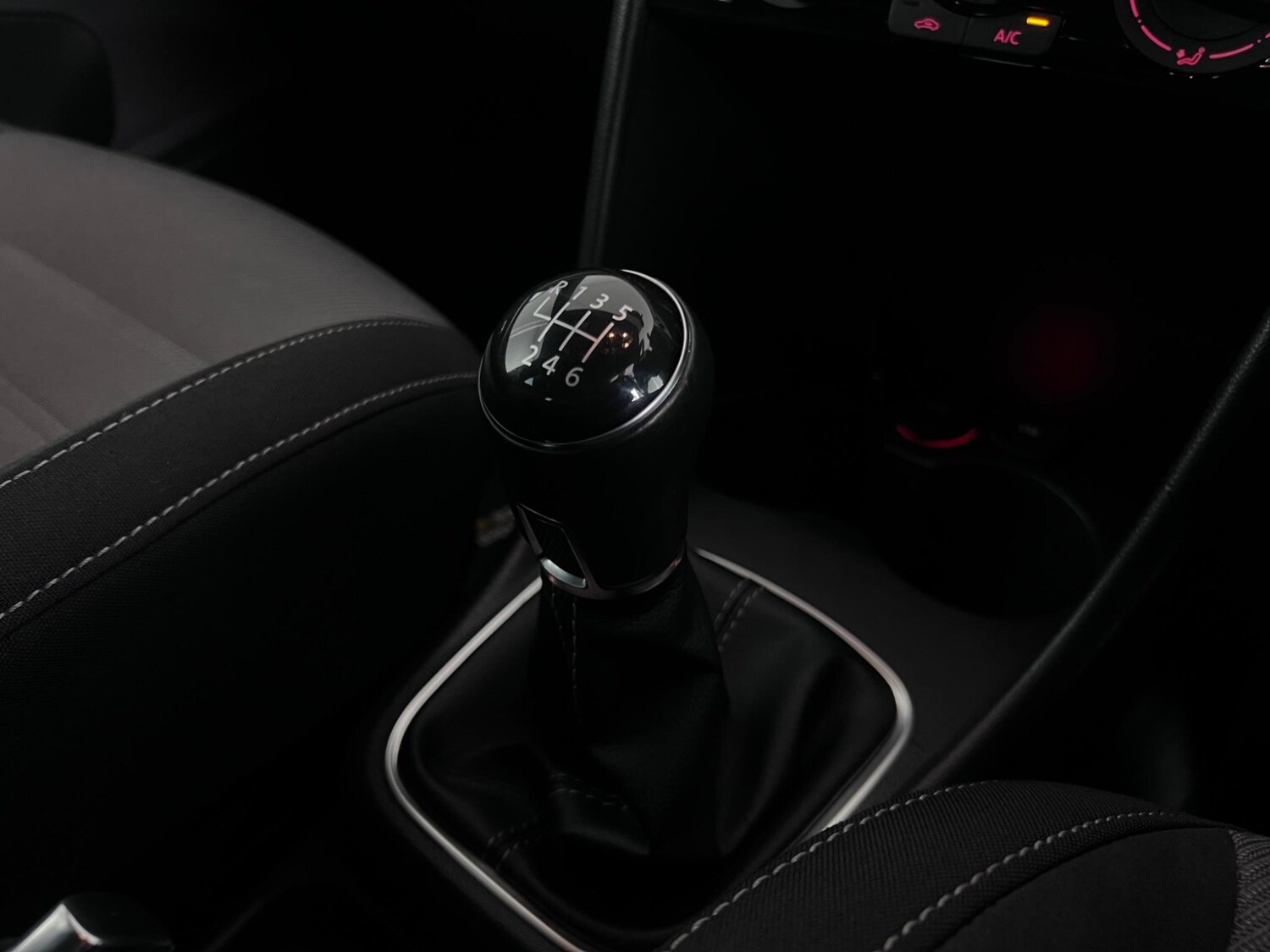 Used Volkswagen Polo 2017 for sale - 76689872: Photo 41