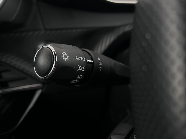 Used Peugeot 208 2020 for sale - 73990529: Photo 28
