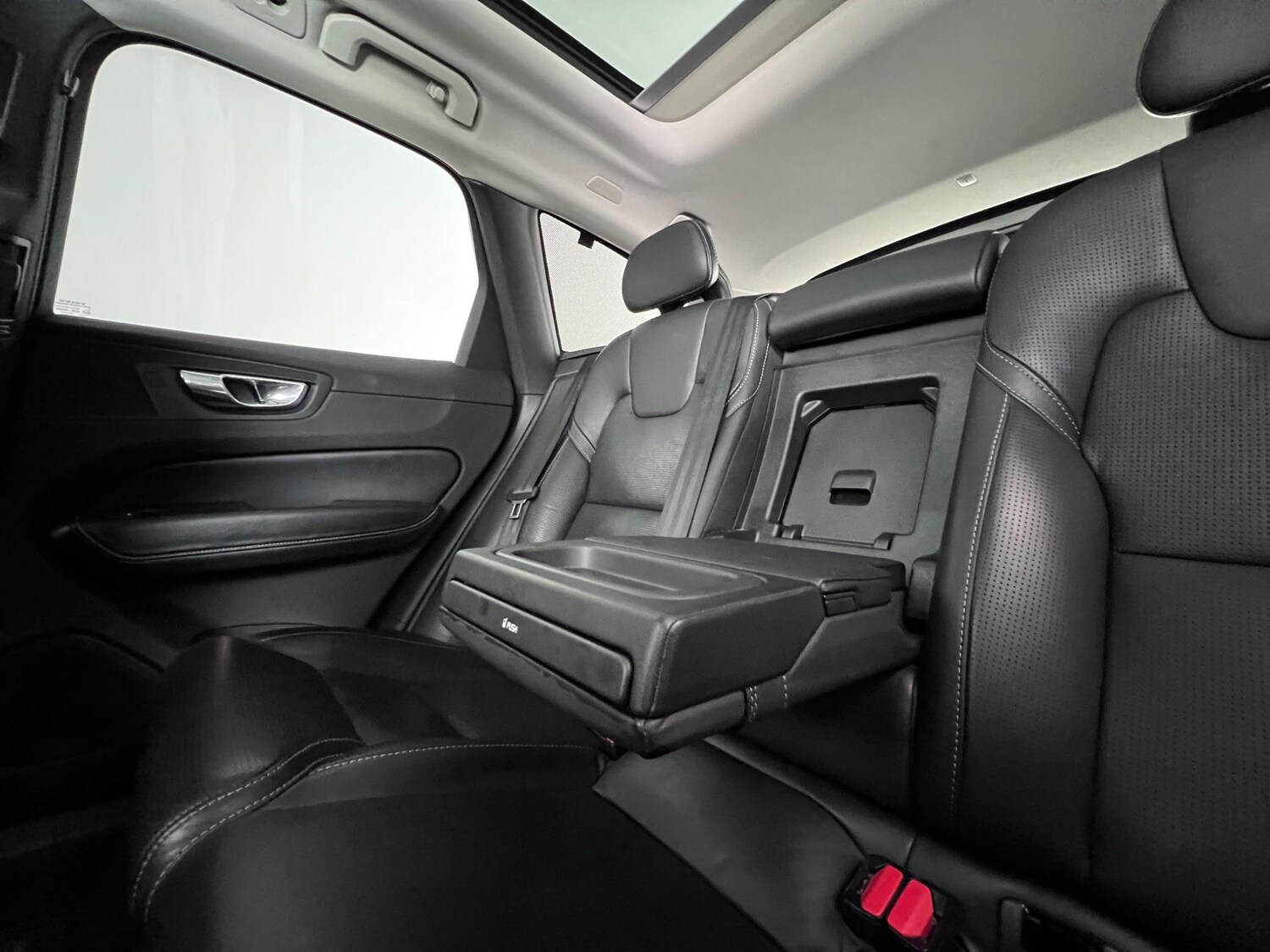 Used Volvo XC60 2017 for sale - 77902225: Photo 11