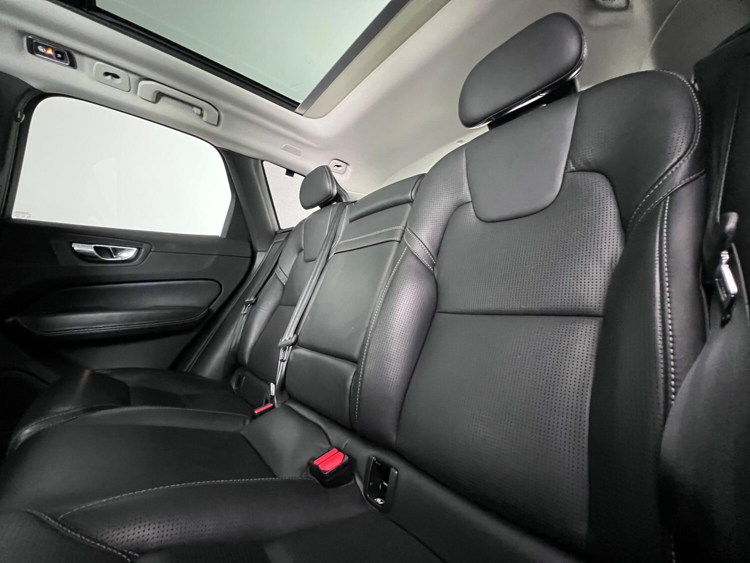 Used Volvo XC60 2017 for sale - 77902225: Photo 12