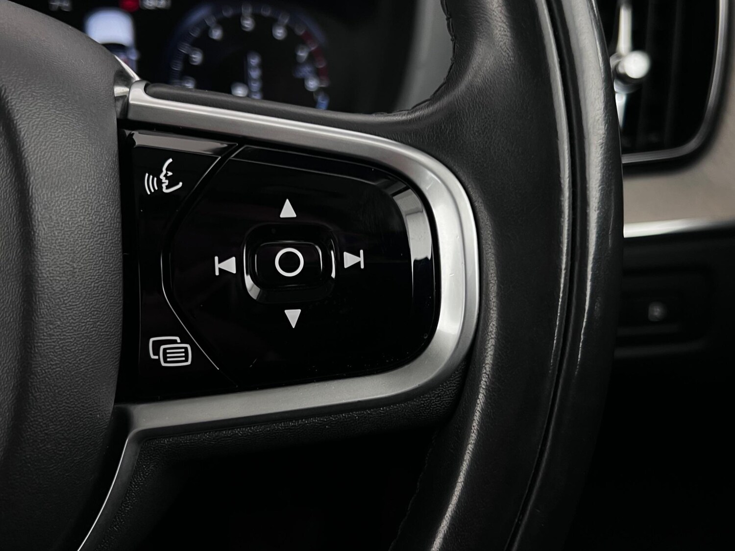 Used Volvo XC60 2017 for sale - 77902225: Photo 16