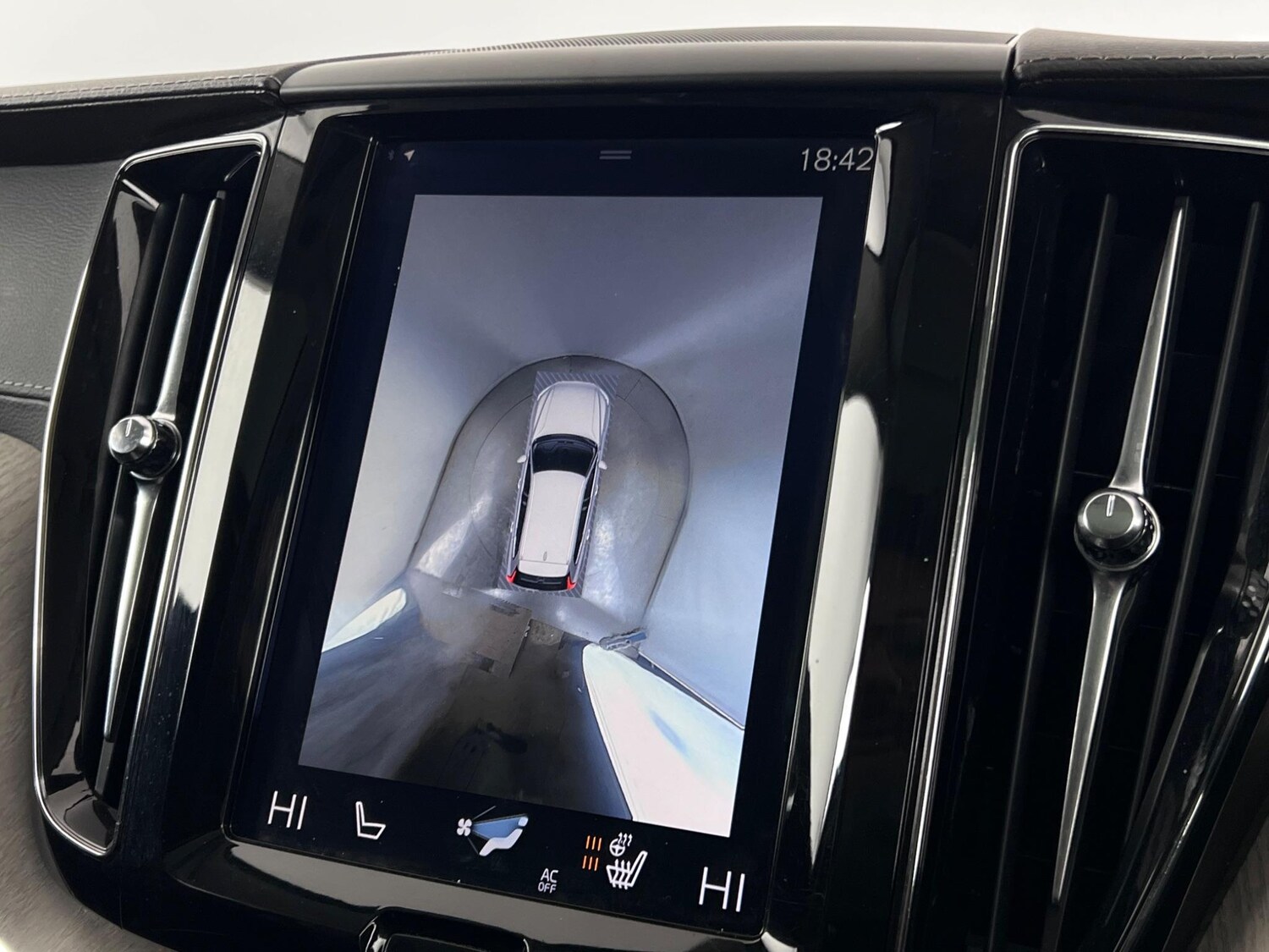 Used Volvo XC60 2017 for sale - 77902225: Photo 18