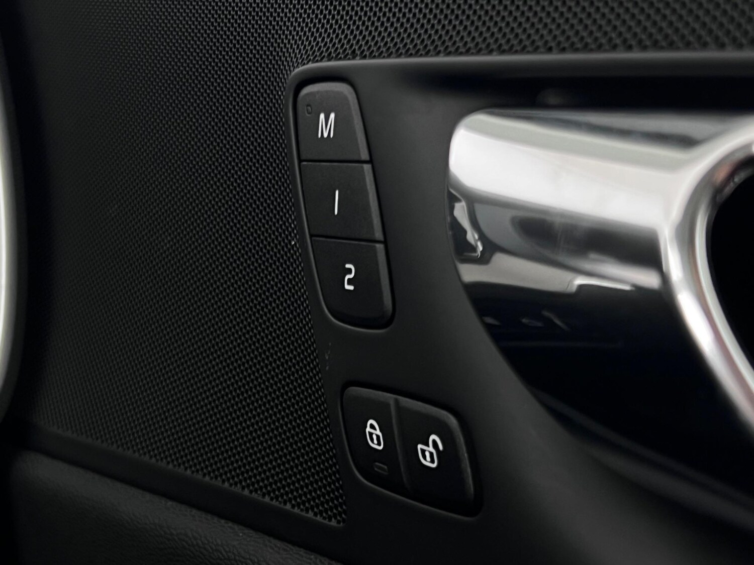 Used Volvo XC60 2017 for sale - 77902225: Photo 27