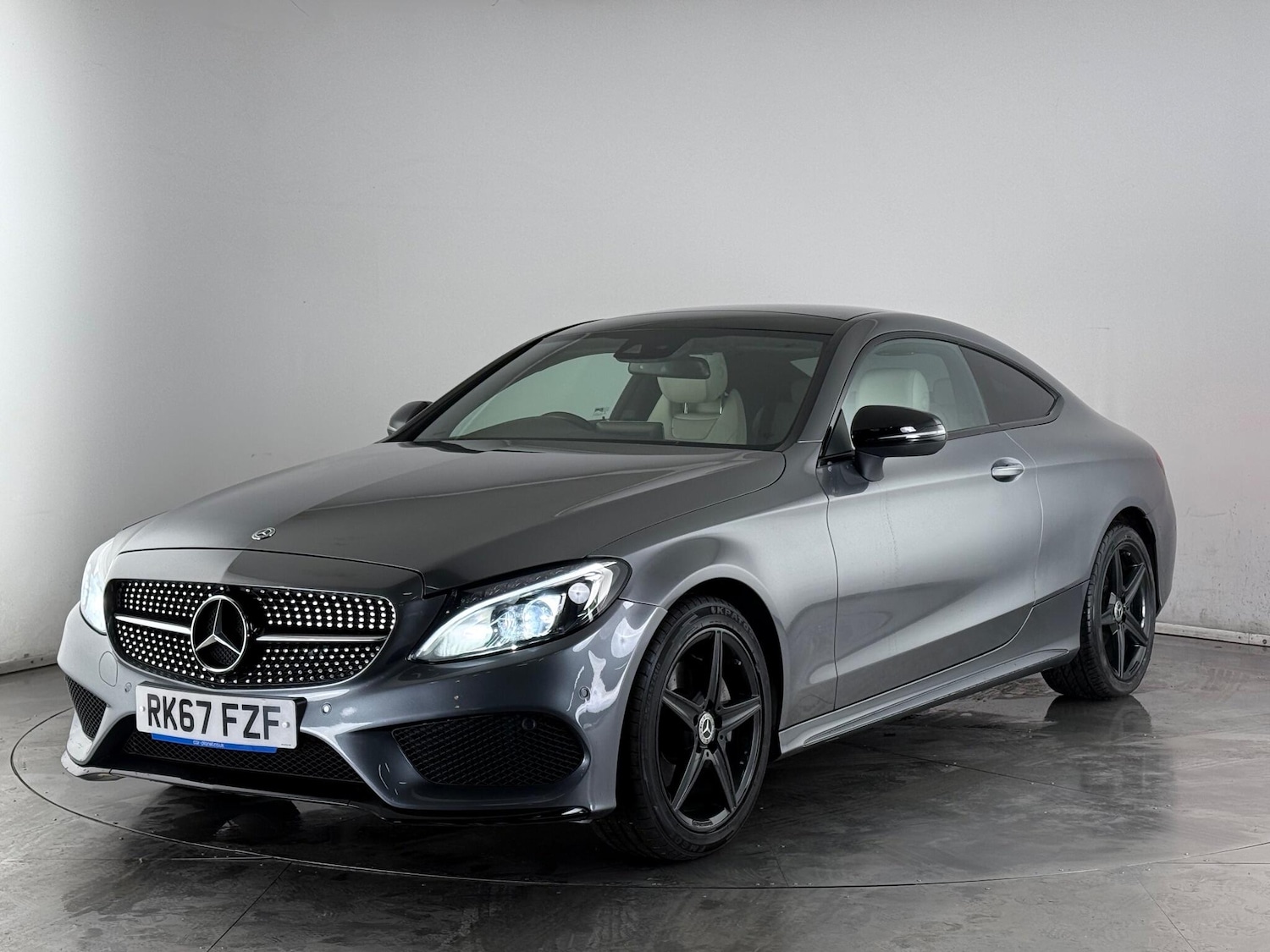 Used Mercedes-Benz C Class 2017 for sale - 77268297: Photo 3