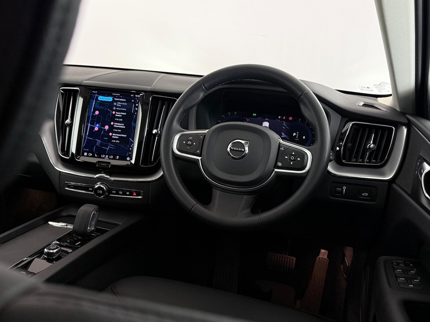 Used Volvo XC60 2022 for sale - 77182950: Photo 17