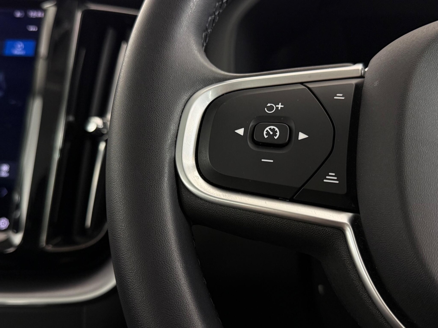 Used Volvo XC60 2022 for sale - 77182950: Photo 18