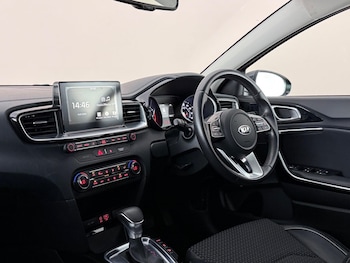 Used Kia Ceed 2019 for sale - 79120052: Photo